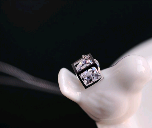Diamond-Studded Cube Pendant Necklace for Women