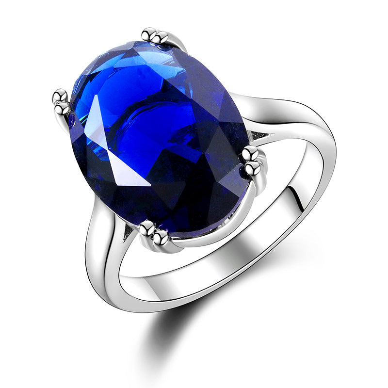 High Fashion Oval Four-Claw Diamond Ring