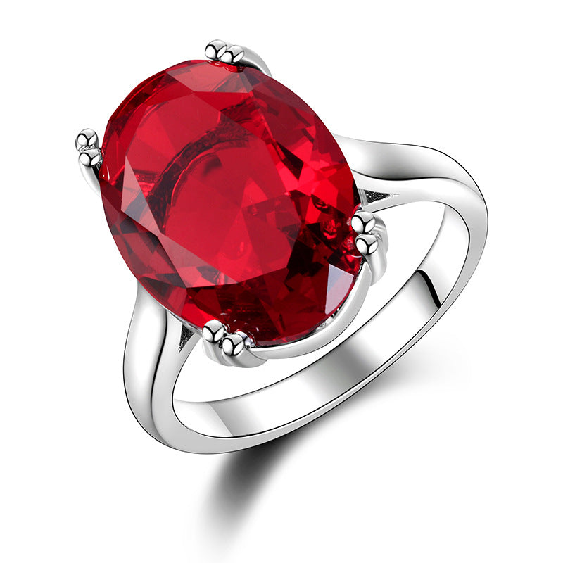 High Fashion Oval Four-Claw Diamond Ring