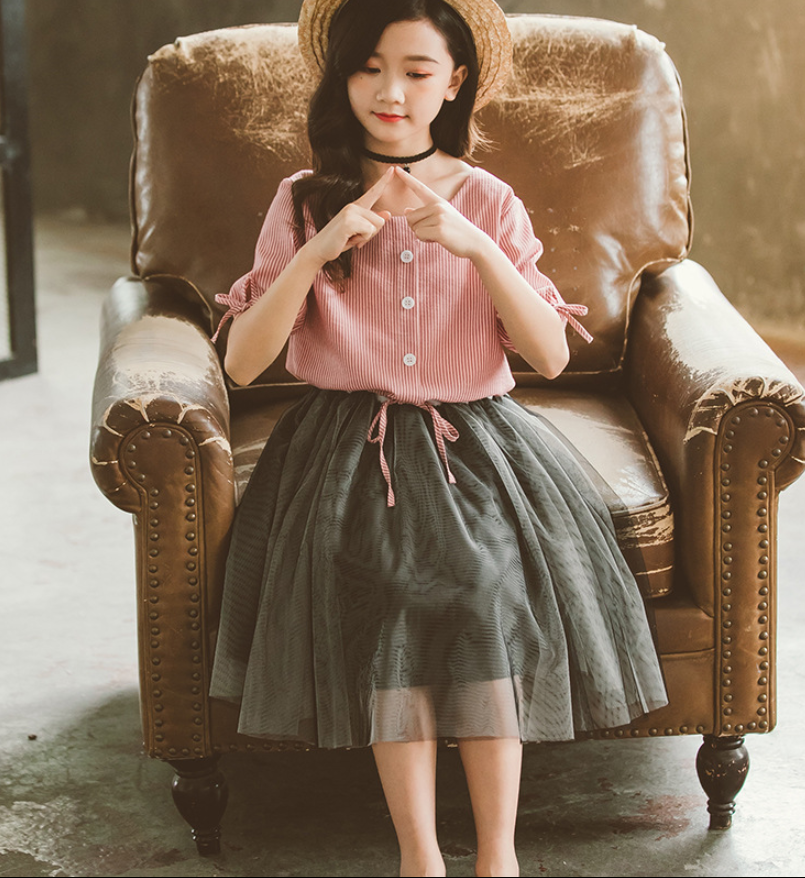 Girls' Summer Outfit Set with Sleeveless Dress Top