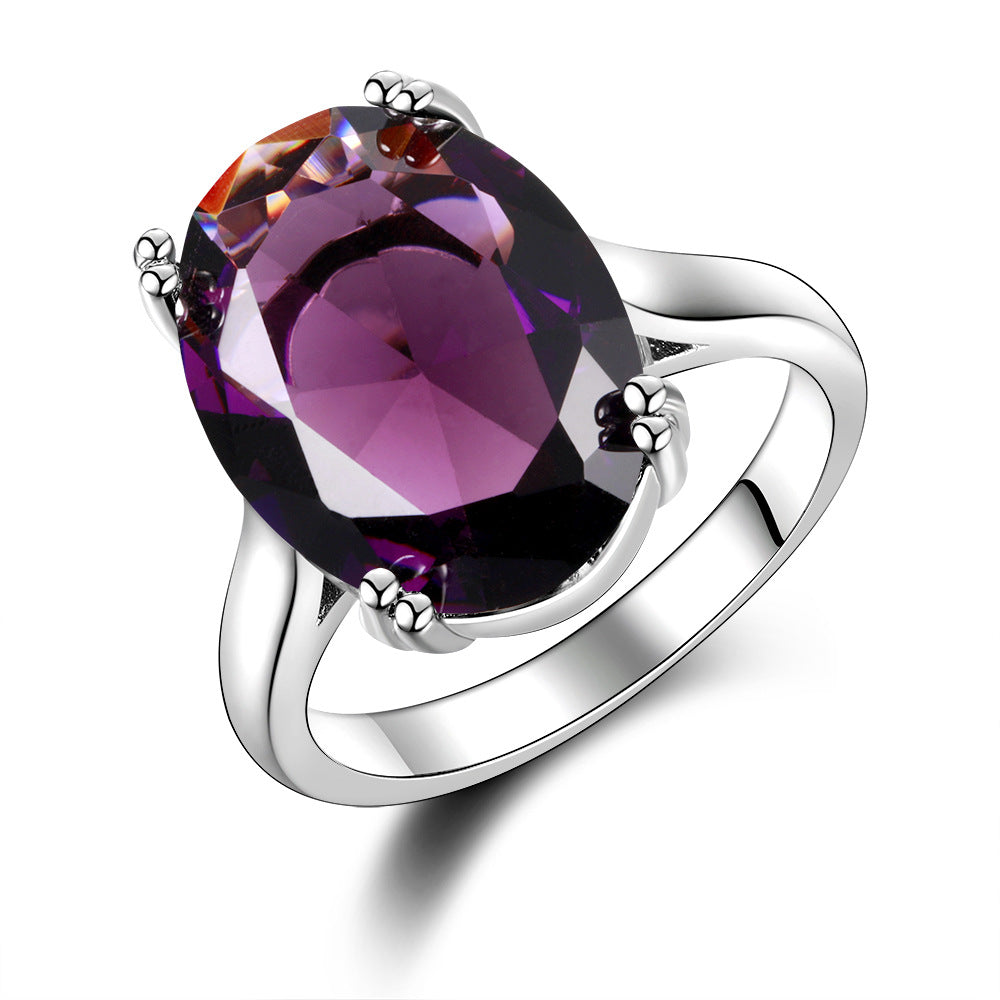 High Fashion Oval Four-Claw Diamond Ring