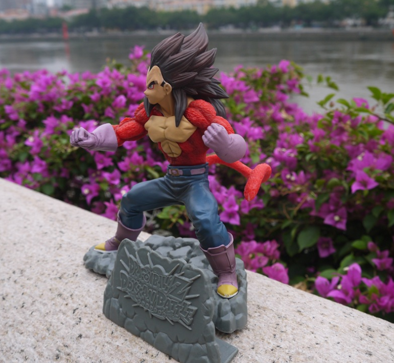 Dragon Ball GT Super Saiyan 4 Vegeta Figure Model