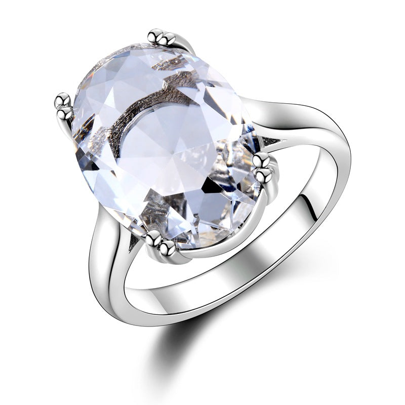 High Fashion Oval Four-Claw Diamond Ring